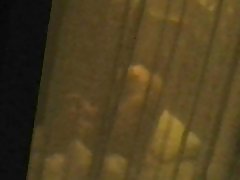 Kaimynų sugauti pora espia lango laižymas fuck busted