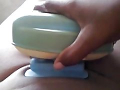 Masažuojant rožinė bitai