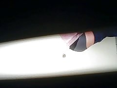 Realus paslėptas kumštelio! brandus brunetė keitimas