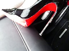 Laižymas mano kulniukai švarus! apskretėlė, automobilių leatheramp, louboutin kulniukai